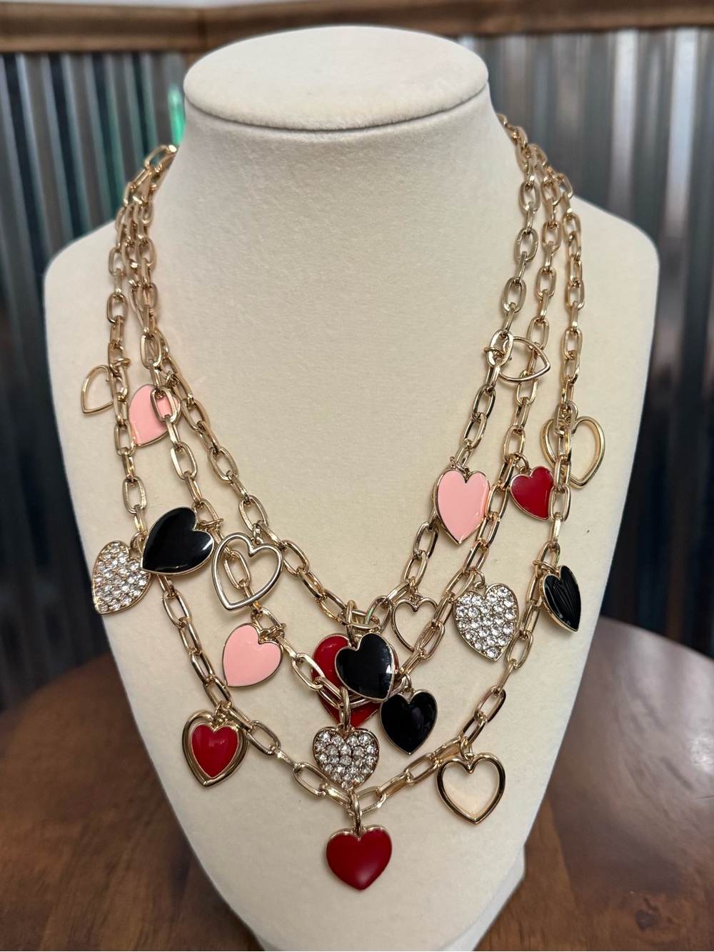 Avon Gold-Tone Multi-Heart Queen of Hearts Statement Necklace 2020